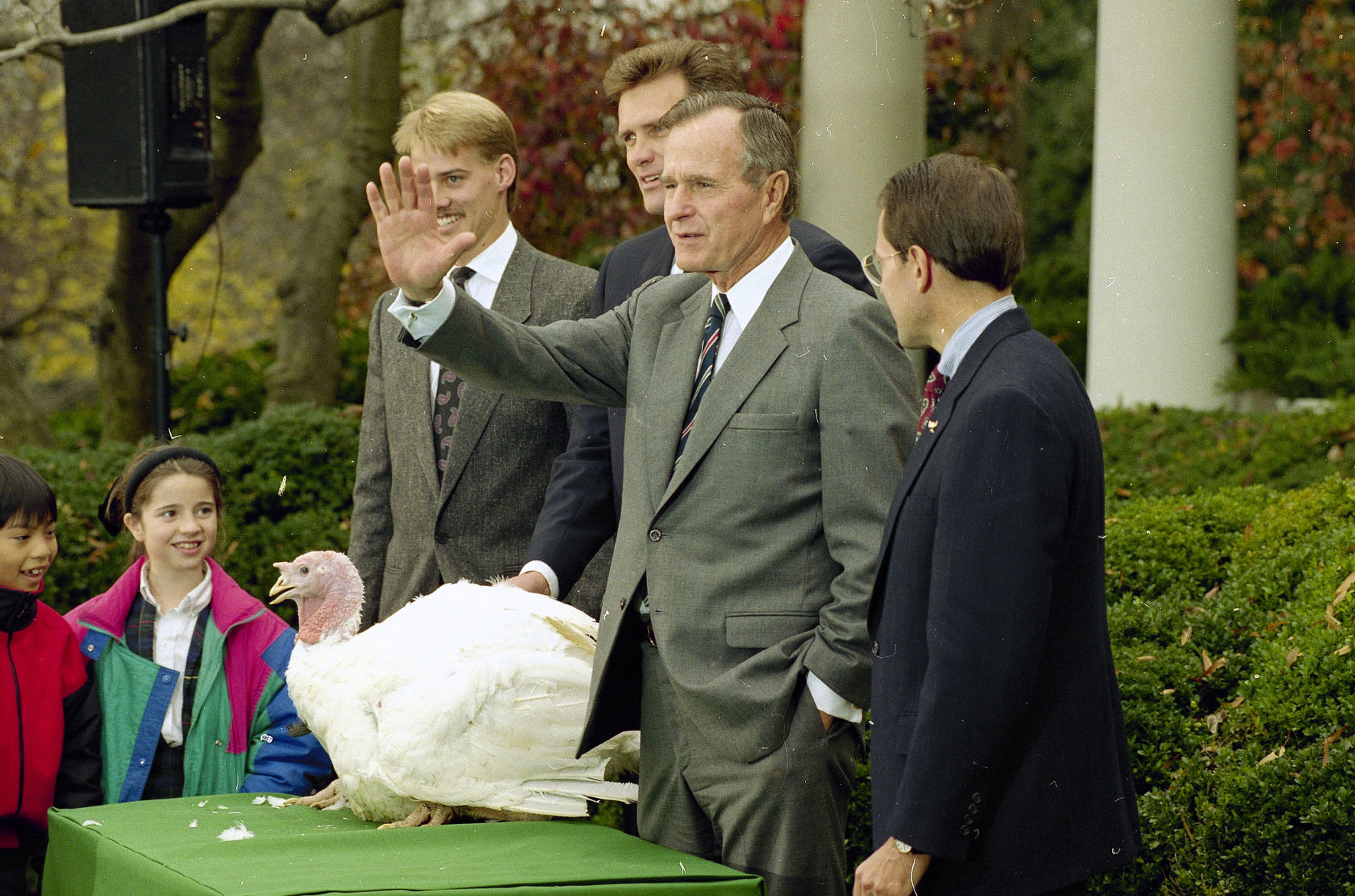 Bush turkey pardon, 1992